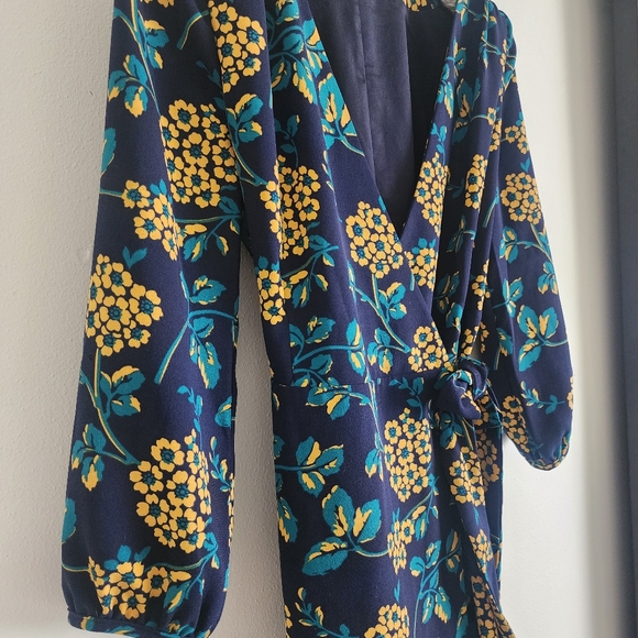 JCrew Women's Golden Floral Wrap Dress in 365 Crepe Size 4 Navy - Picture 6 of 11